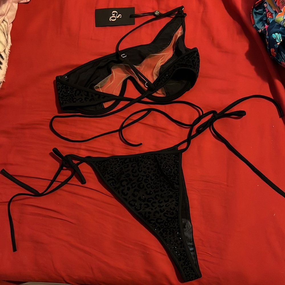 Gigi Bikini Set - Picture 7 of 17